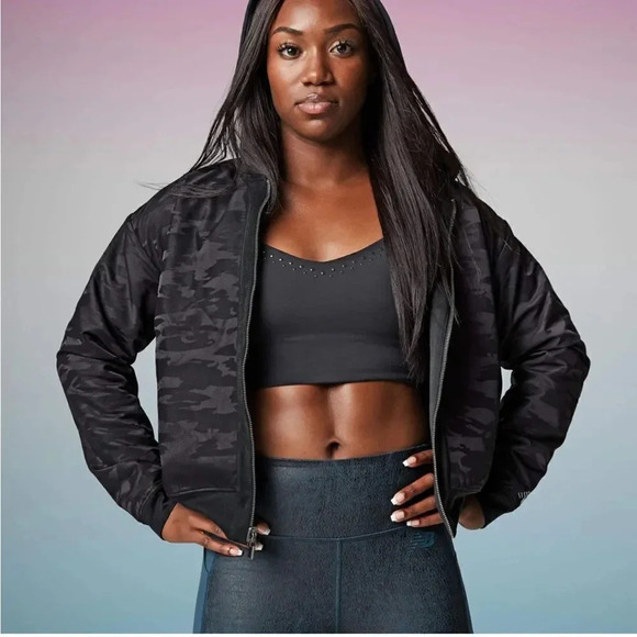 New Balance Determination Reversible Jacket Size Medium - Picture 4 of 14